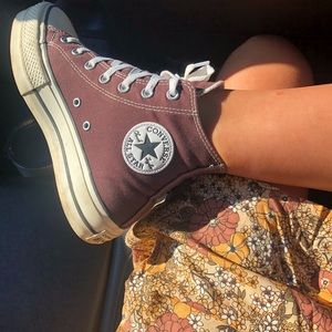 Brown platform converse